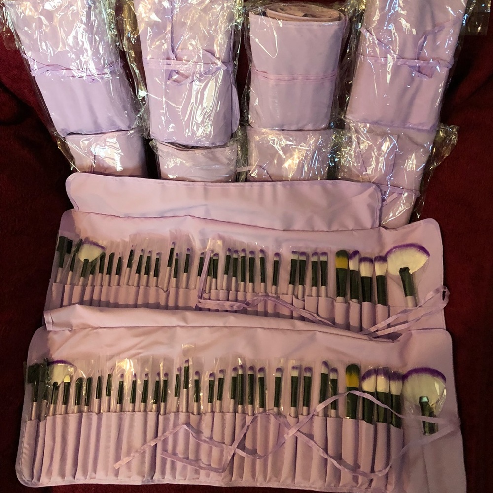32 Pcs Makeup Brushes Pale Purple